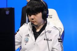 雷速体育电脑版官网下载-关于GEN碾压MAD，ShowMaker团战一打五宿命之战八强赛，让粉丝疯狂欢呼的信息