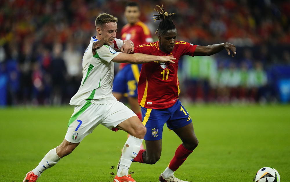 西班牙队轻松获胜,实现小组出线目标 西班牙队轻松获胜,实现小组出线目标