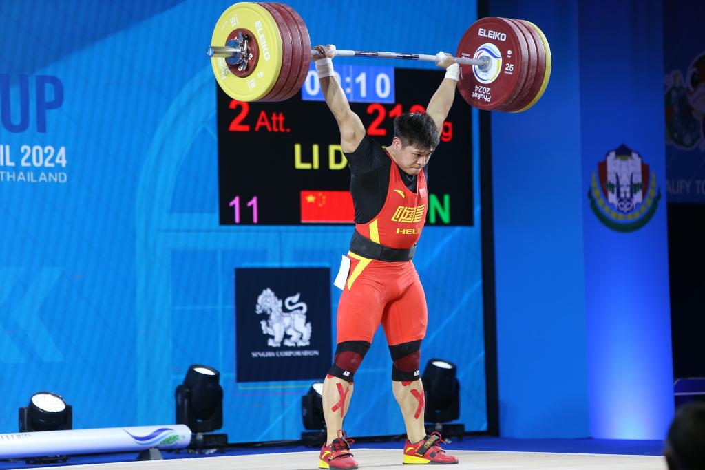 哥伦比亚举重选手突破个人极限的简单介绍