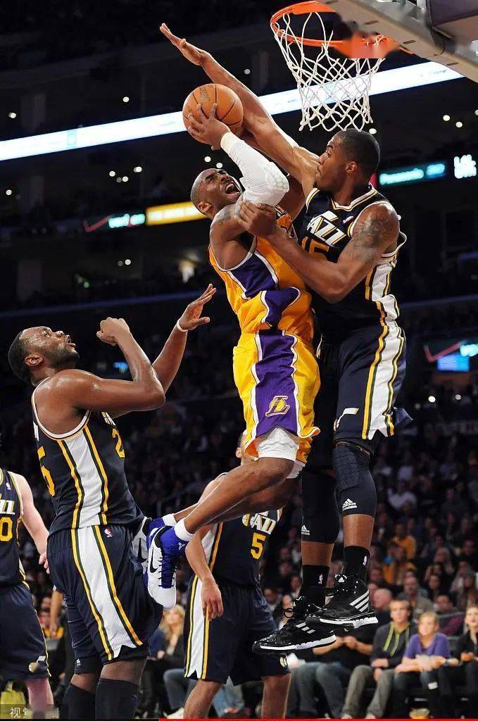 鹈鹕绝杀立陶宛男篮,克莱制霸全场的简单介绍 鹈鹕绝杀立陶宛男篮,克莱制霸全场的简单介绍