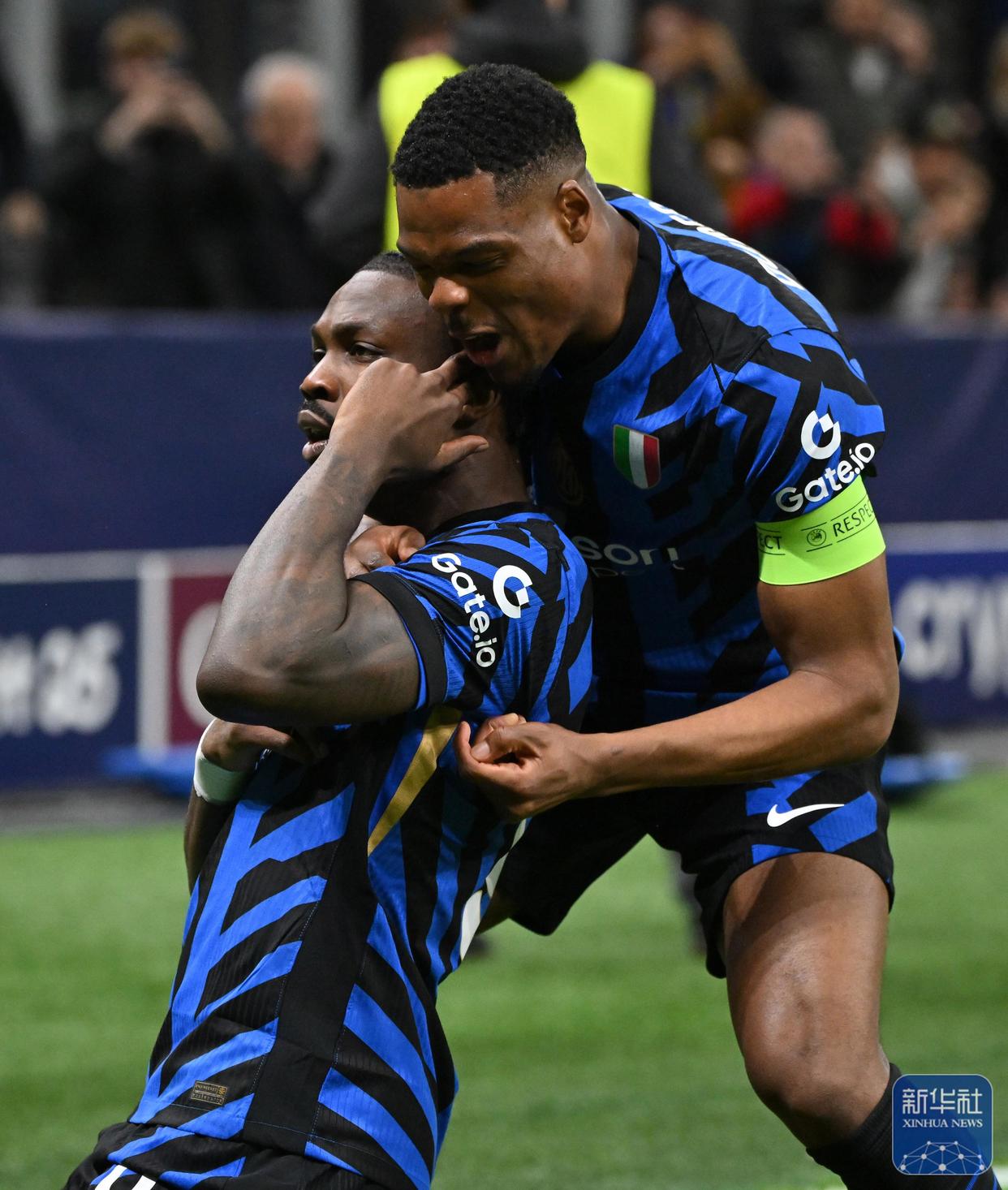 包含国际米兰强势哥伦比亚,德利赫特关键制胜的词条 包含国际米兰强势哥伦比亚,德利赫特关键制胜的词条